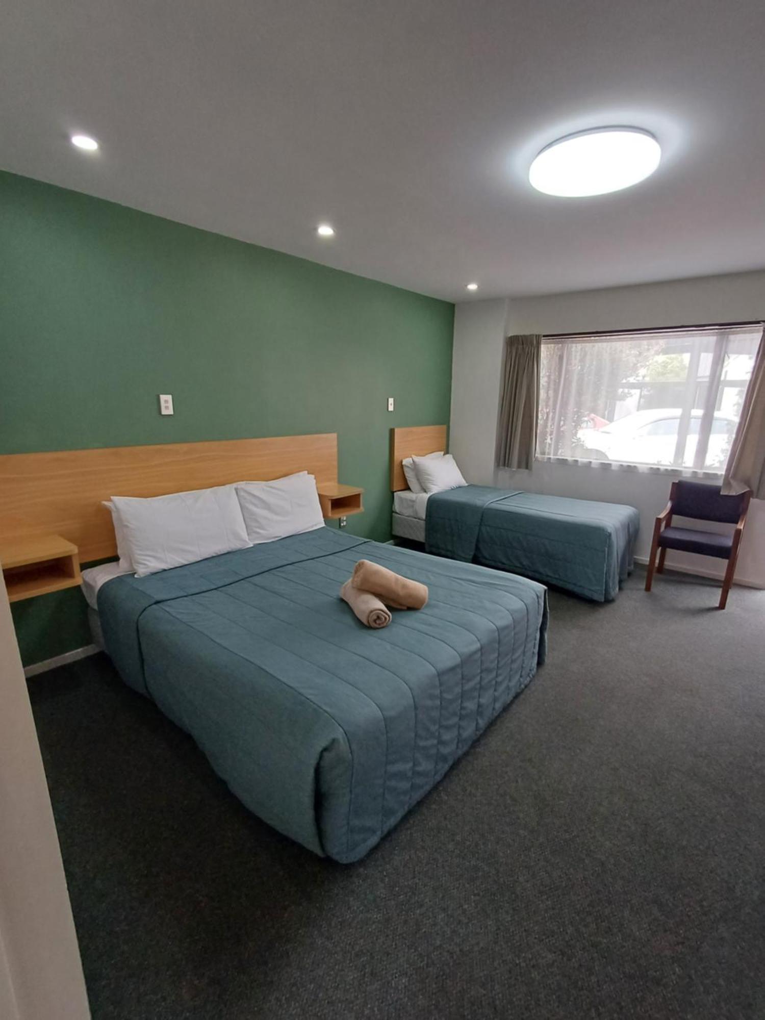 Gothic Heights Motel Christchurch Szoba fotó
